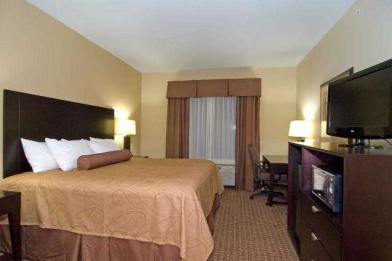Best Western Bastrop Pines Inn Buitenkant foto
