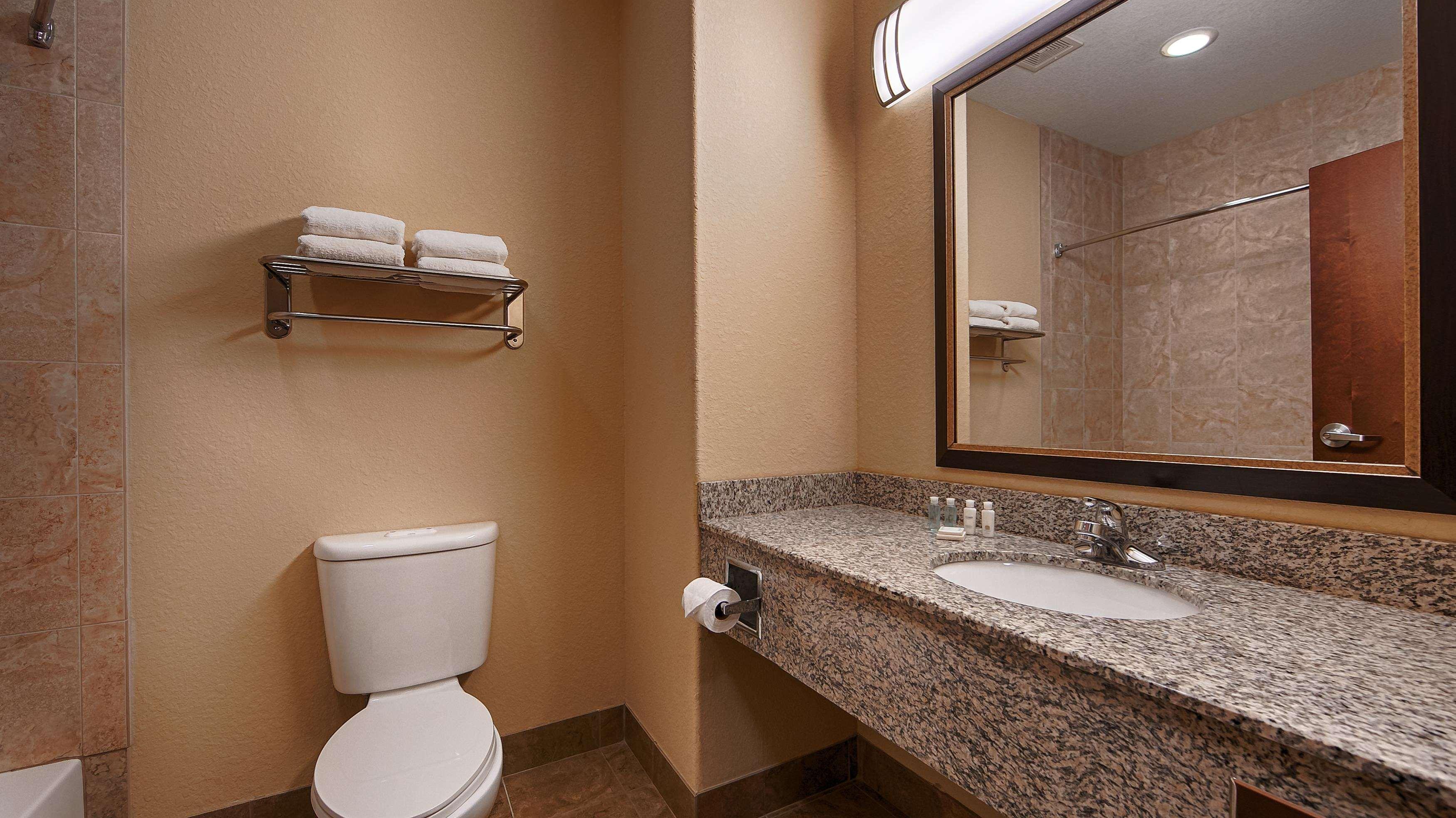 Best Western Bastrop Pines Inn Buitenkant foto