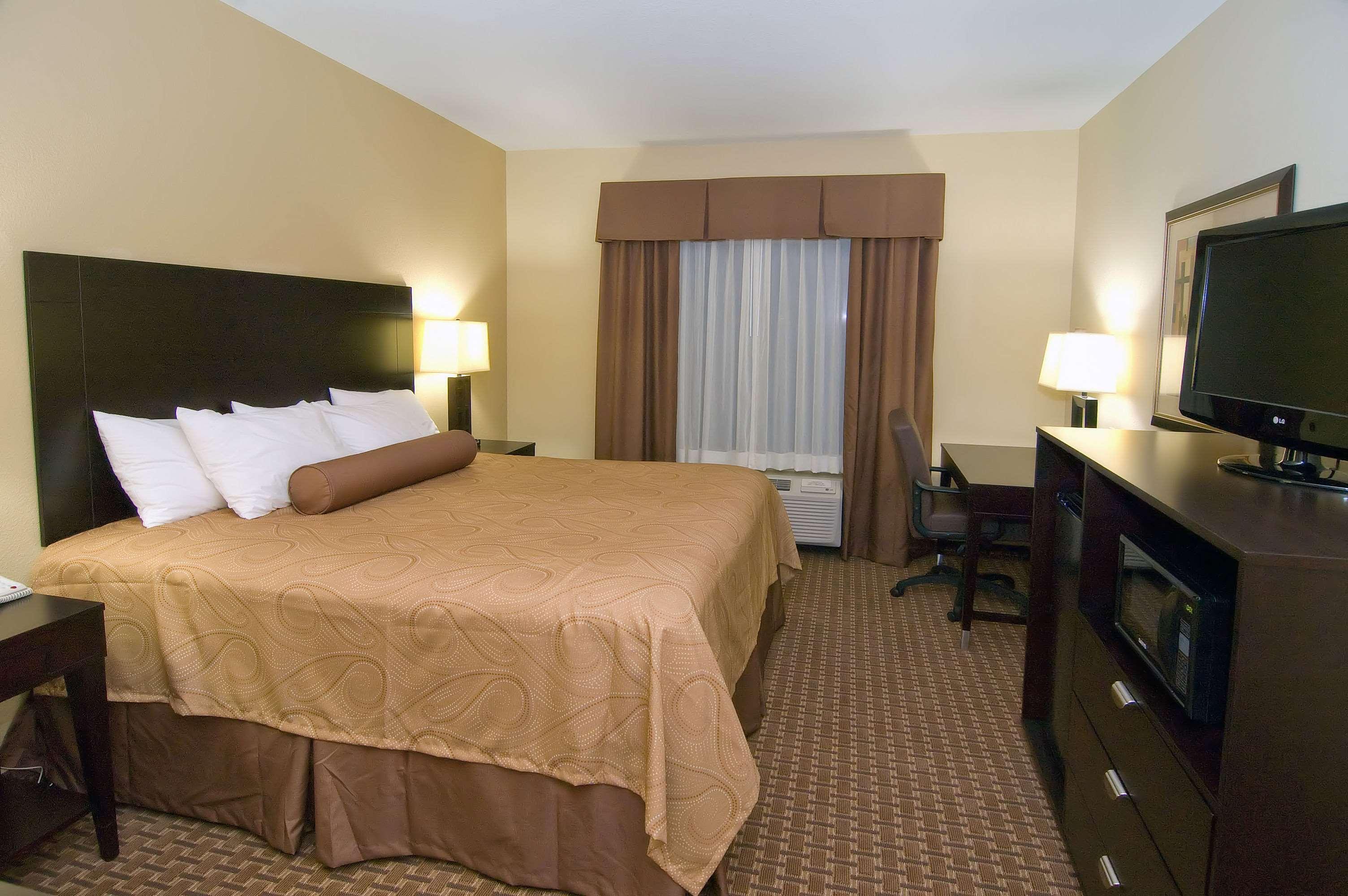 Best Western Bastrop Pines Inn Kamer foto