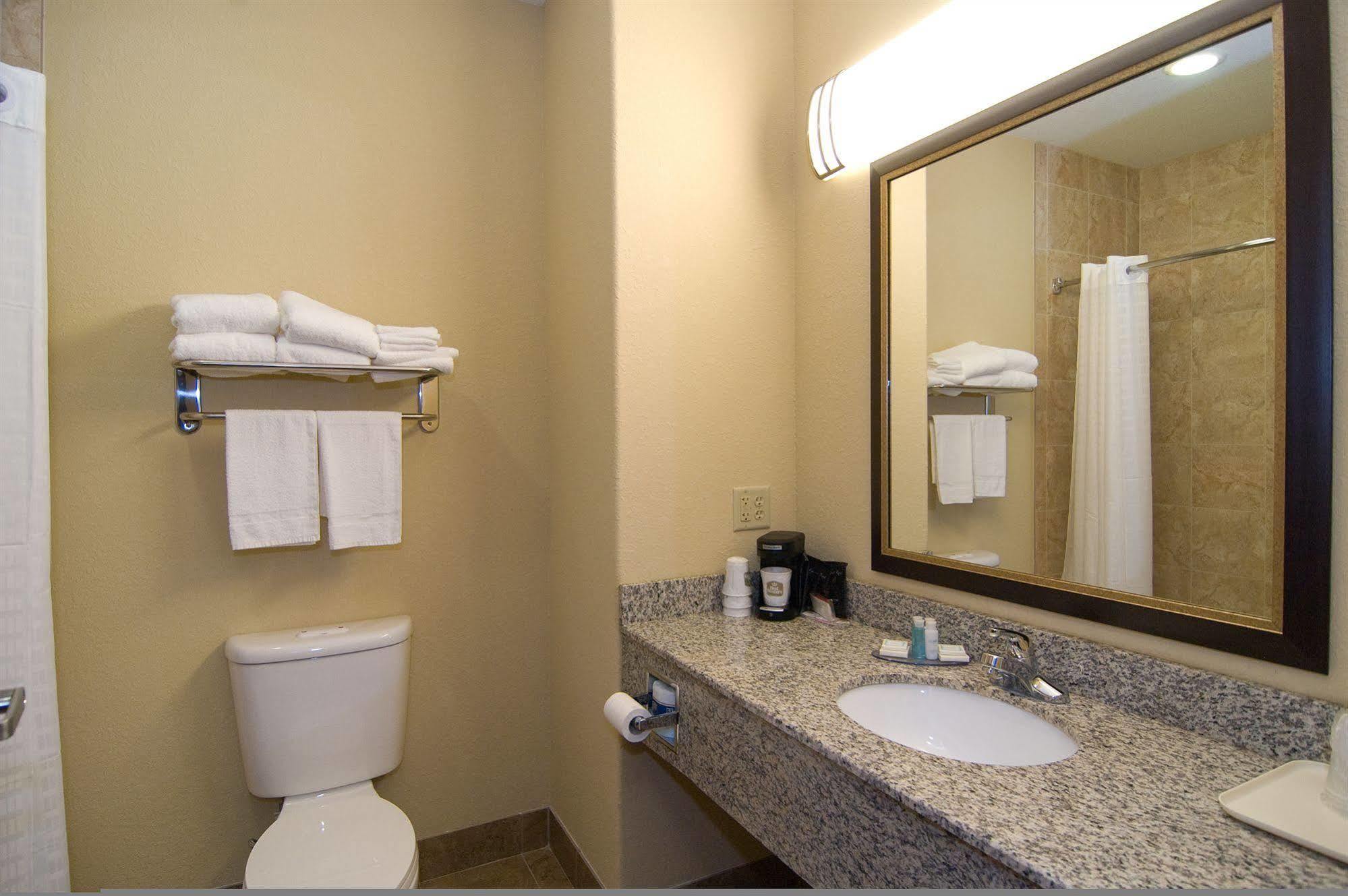 Best Western Bastrop Pines Inn Buitenkant foto