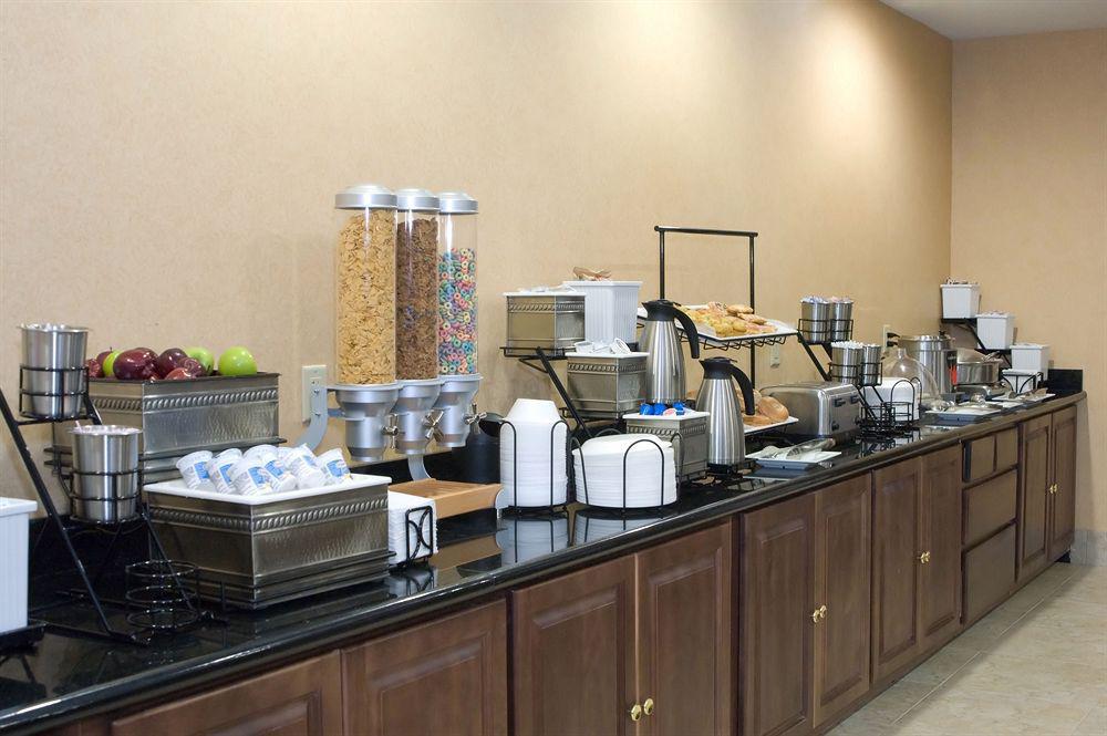Best Western Bastrop Pines Inn Buitenkant foto